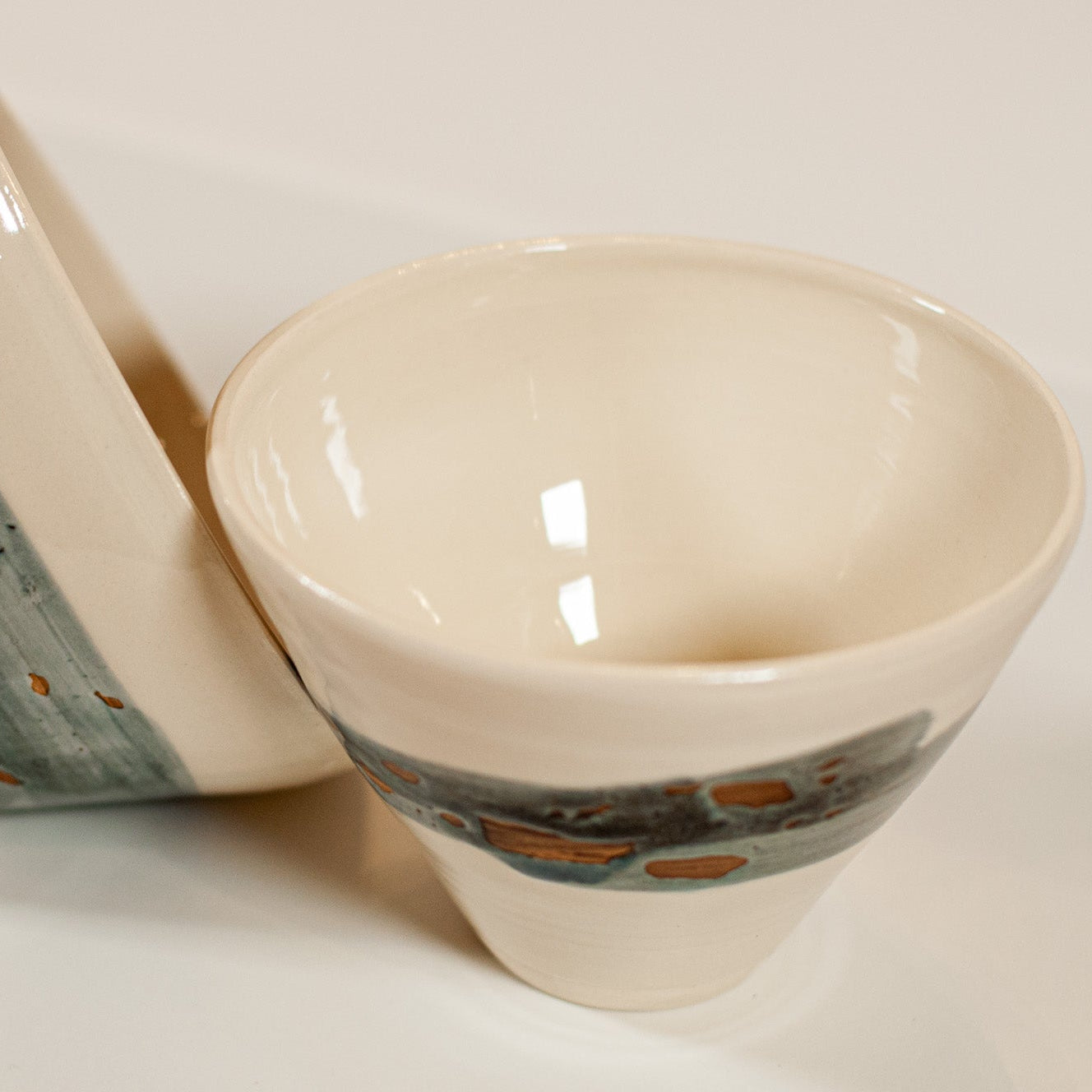 Large Ceramic Ramen Bowl (25cm) – Elevated Dining Experience – One-of-a-Kind Glazed Porcelain Vessel